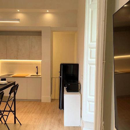 라네스 Apartamento Duplex Planta Baja Con Aparcamiento Gratuito En Palacio De Mijares 아파트 외부 사진