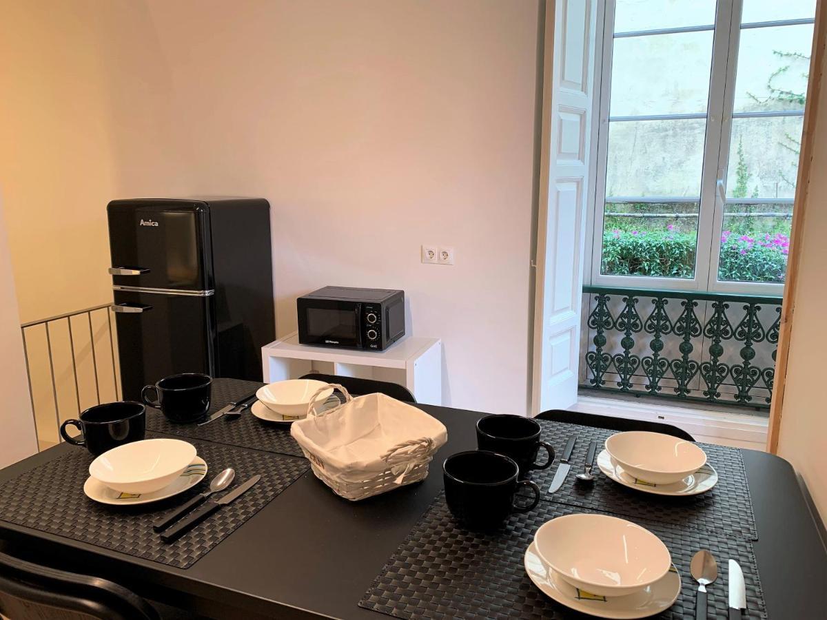 라네스 Apartamento Duplex Planta Baja Con Aparcamiento Gratuito En Palacio De Mijares 아파트 외부 사진