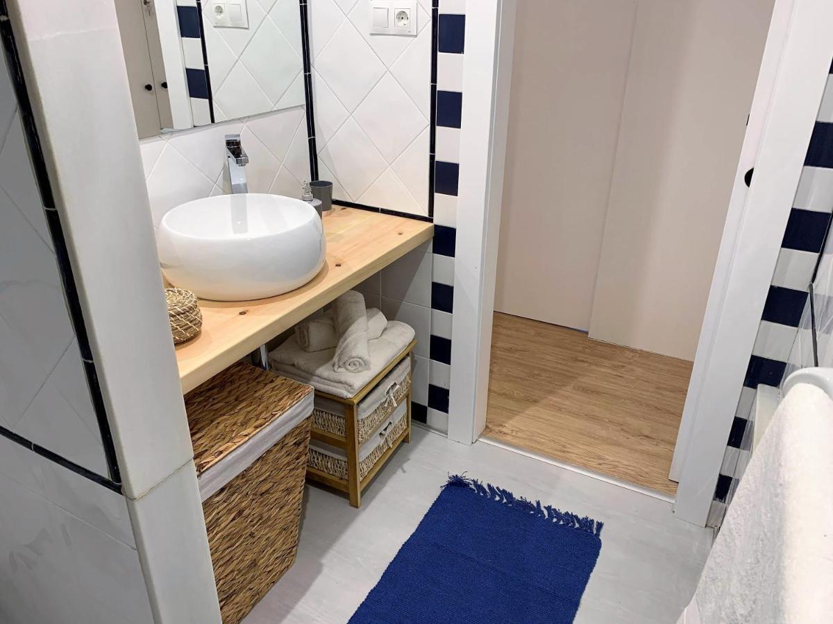 라네스 Apartamento Duplex Planta Baja Con Aparcamiento Gratuito En Palacio De Mijares 아파트 외부 사진